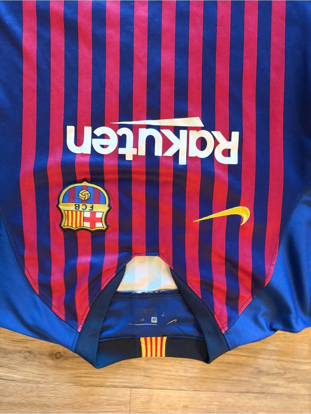 Nike FC Barcelona 2018-19 Home Jersey #10 Lionel Messi Youth Size 24 - Picture 3 of 7